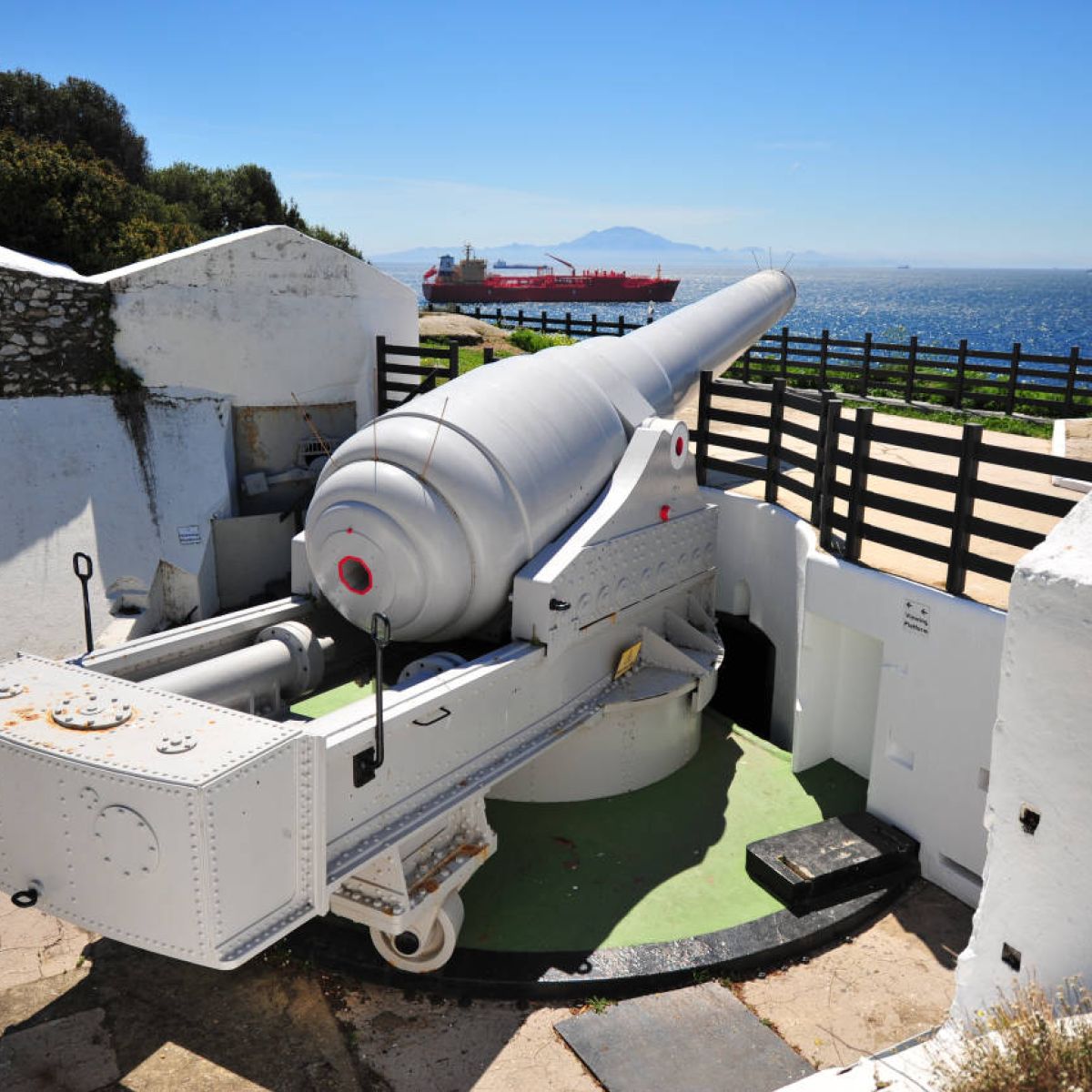 100 Ton Gun Gibraltar